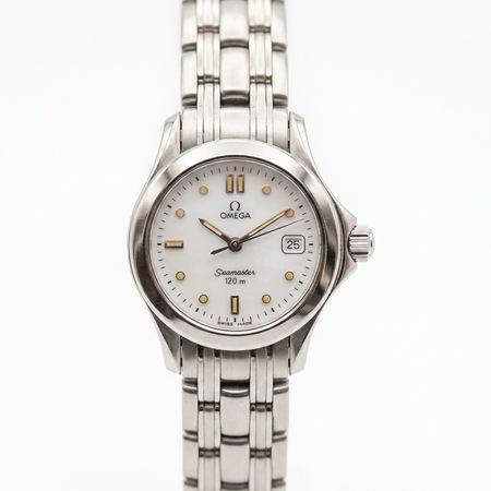 Omega Seamaster 26mm 25812000 Silver Women's Watch
